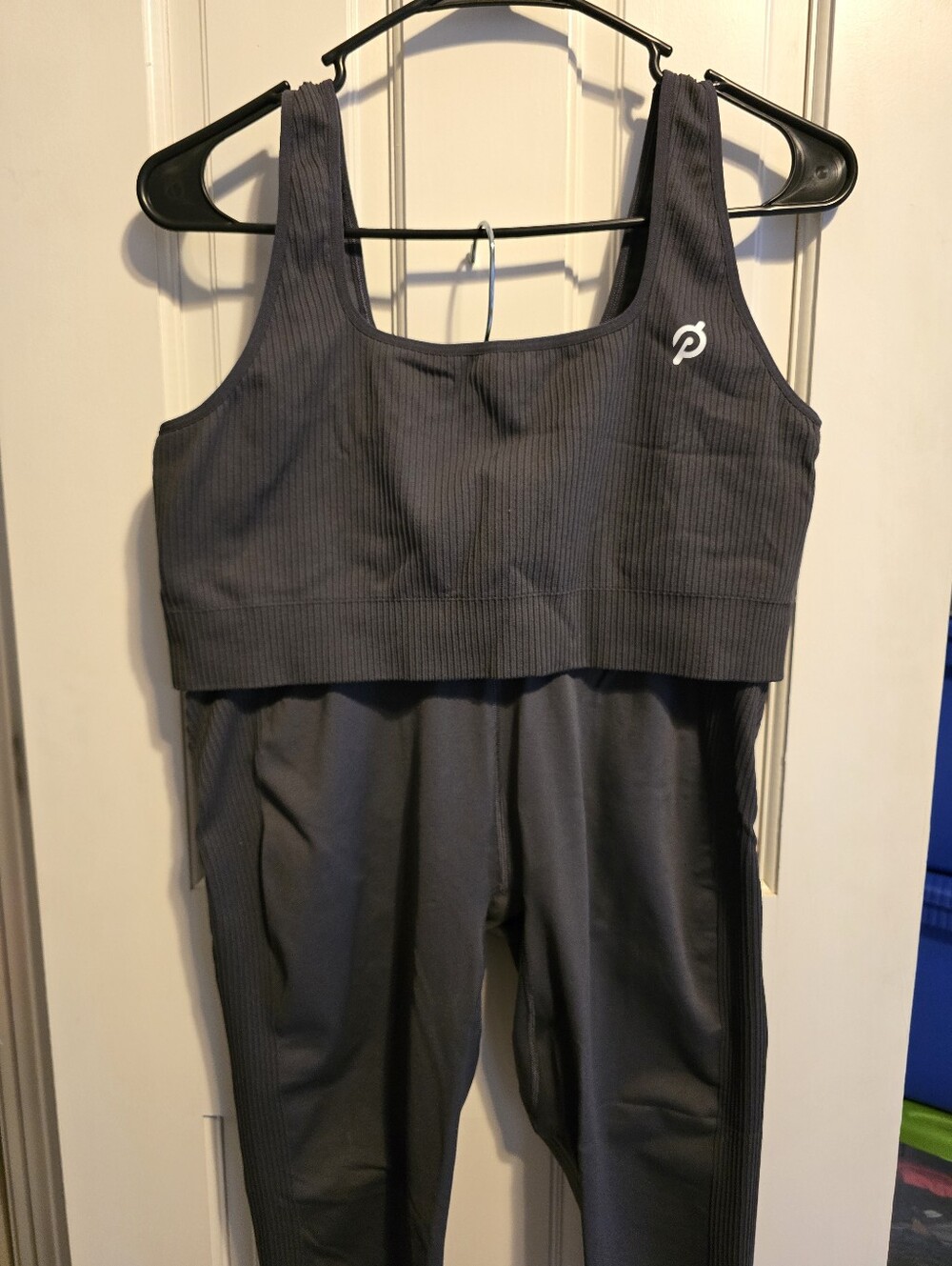 Peloton Charcoal Seemless Square Neck Bra And Leggings